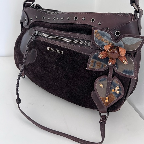 Miu miu mini y2k purse // brown suede & leather “western hobo” flower bag - Picture 2 of 7